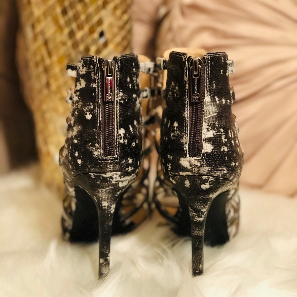 Jessica Simpson Riahn Open Toe Classic Pumps - Picture 5 of 8
